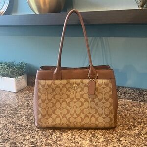 Coach Purse in Tan (Authentic)